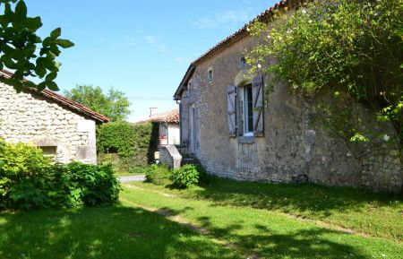 G&icirc;te n&deg;16G30583 Sainte-Souline - Charente - Location de vacances en Sud Charente