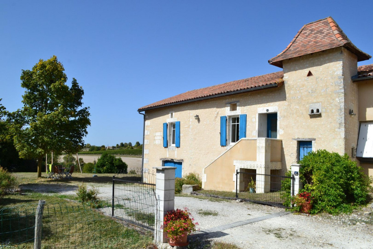 photo 0