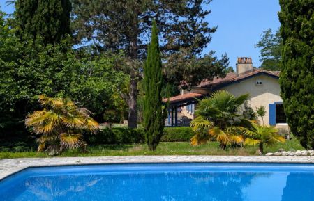 G&icirc;te n&deg;16G30842 Sauvignac - Charente - G&icirc;te 6 personnes de plain-pied avec piscine privative