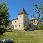 G&icirc;te c&ocirc;t&eacute; jardin