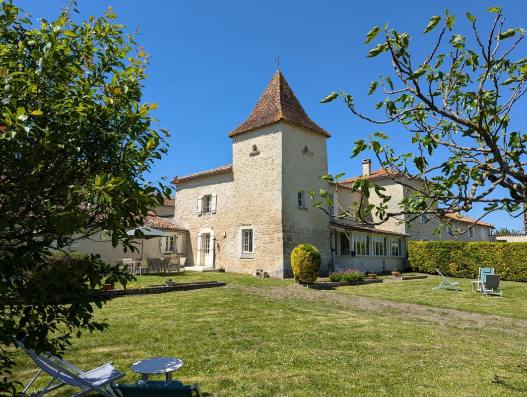 photo 0