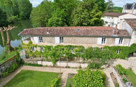 G&icirc;te n&deg;16G4035 Jarnac - Charente - photo