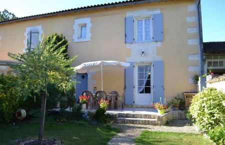 G&icirc;te n&deg;16G40411 Saint-Genis-d'Hiersac - Charente - photo