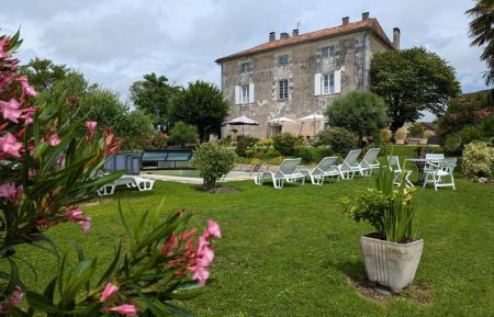 Chambre d'hôtes n°16G9332 Montignac-le-Coq - Charente - photo
