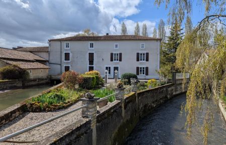 G&icirc;te n&deg;16G2072 Saint-Mary - Charente - photo
