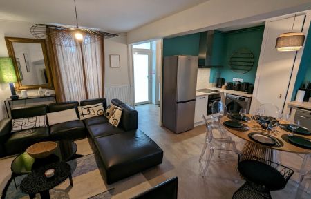 G&icirc;te n&deg;16G60511 Saint-Yrieix-sur-Charente - Charente - Pi&egrave;ce de vie