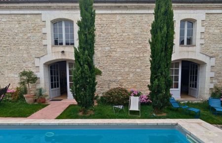 City Break n&deg;16G6055 Angoul&ecirc;me - Charente - G&icirc;te avec piscine