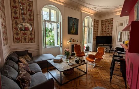 City Break n&deg;16G6057 Angoul&ecirc;me - Charente - S&eacute;jour avec coin salon, cuisine int&eacute;gr&eacute;e et salle &agrave; manger 