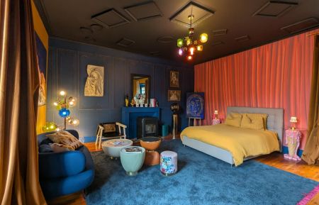 2ème étage : Chambre Artistique avec lit de 160x200, et salle de bain avec wc privés Chambre d'hôtes n°16G9204 Confolens - Charente - 2ème étage : Chambre Artistique avec lit de 160x200, et salle de bain avec wc privés