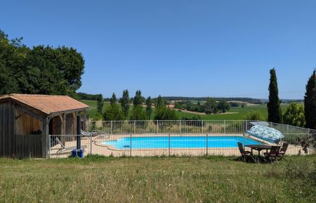 Chambre d'h&ocirc;tes n&deg;16G9340 Montignac-le-Coq - Charente - Piscine 4x10 m ouverte du 1er juin au 1er octobre 