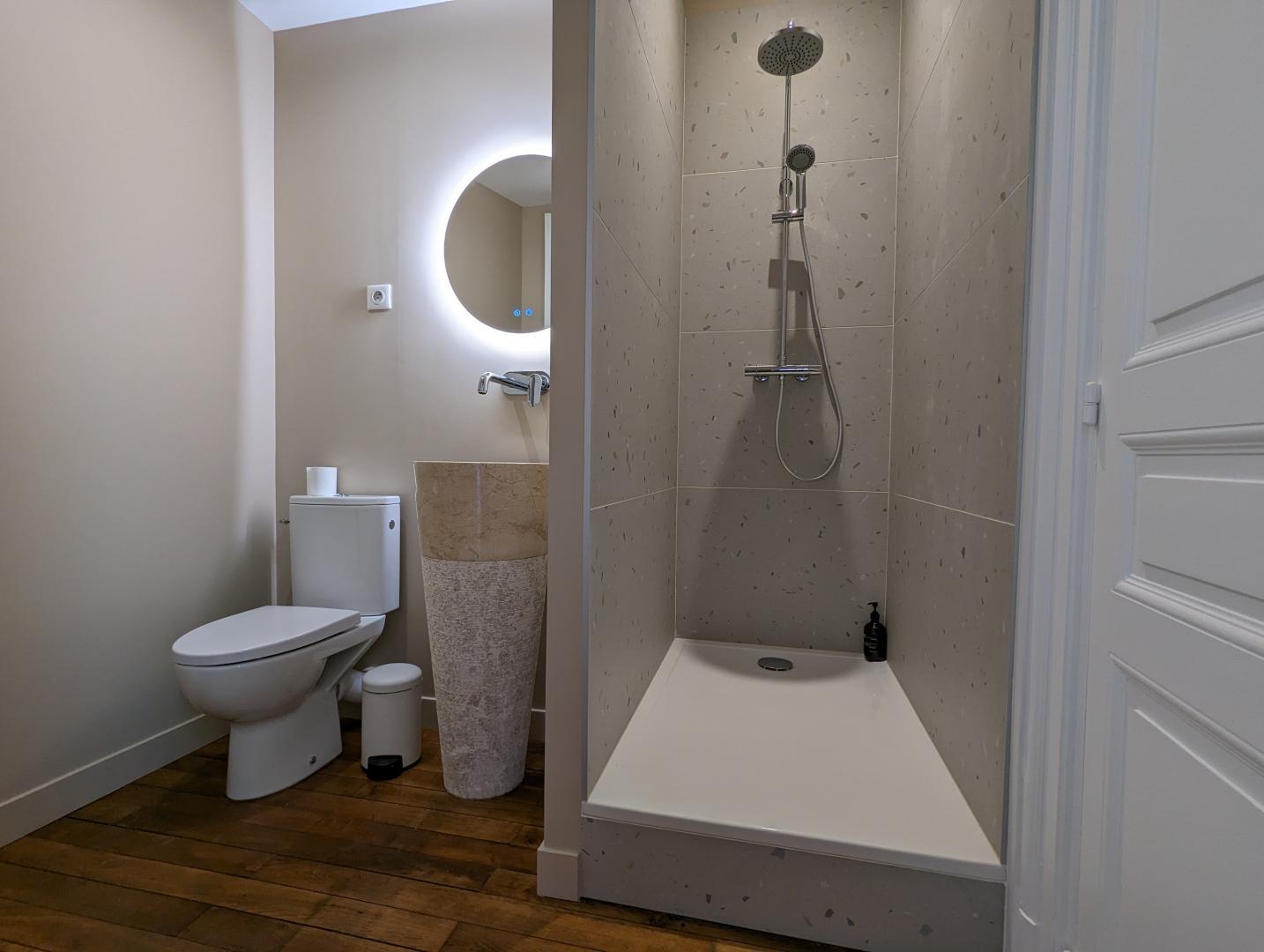 Salle d'eau - Chambre n°20 photo 14