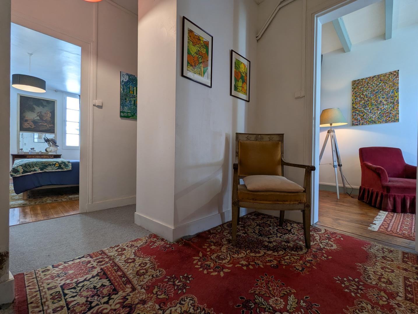 Maison principale : accès à la chambre Amélie par un escalier photo 12