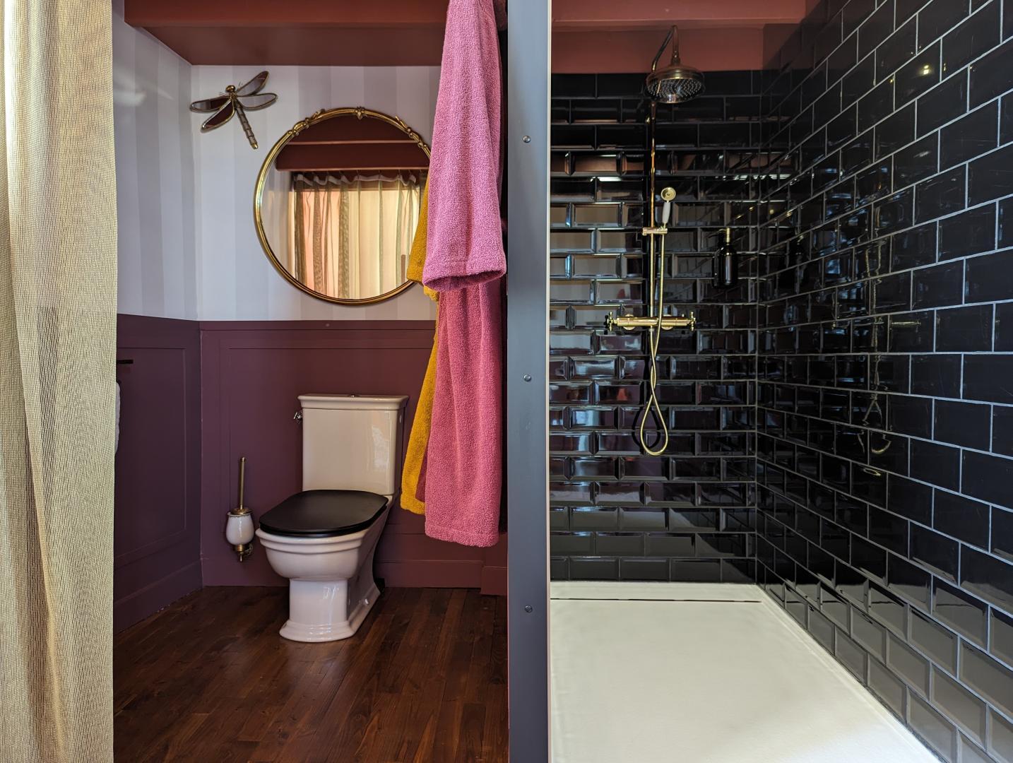 Salle d'eau avec wc privés de la Chambre d?Écriture photo 17