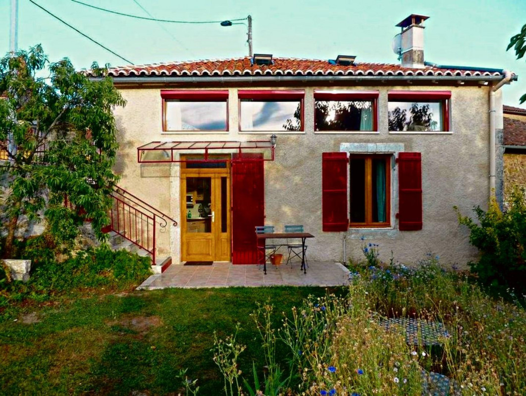 photo 0