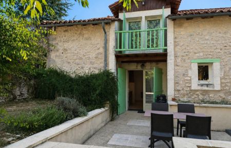 G&icirc;te n&deg;16G60644 Dirac - Charente - photo