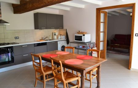 G&icirc;te n&deg;16G3095 Brossac - Charente - La salle &agrave; manger - cuisine