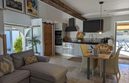 G&icirc;te n&deg;16G41013 Val-de-Cognac - Charente - Pi&egrave;ce de vie