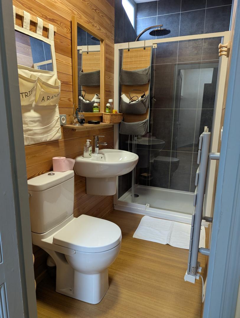 Salle d'eau avec wc photo 20