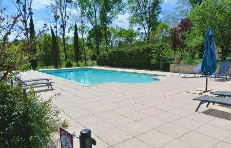 G&icirc;te n&deg;16G3124 Oriolles - Charente - Piscine de 6 m x 12 m