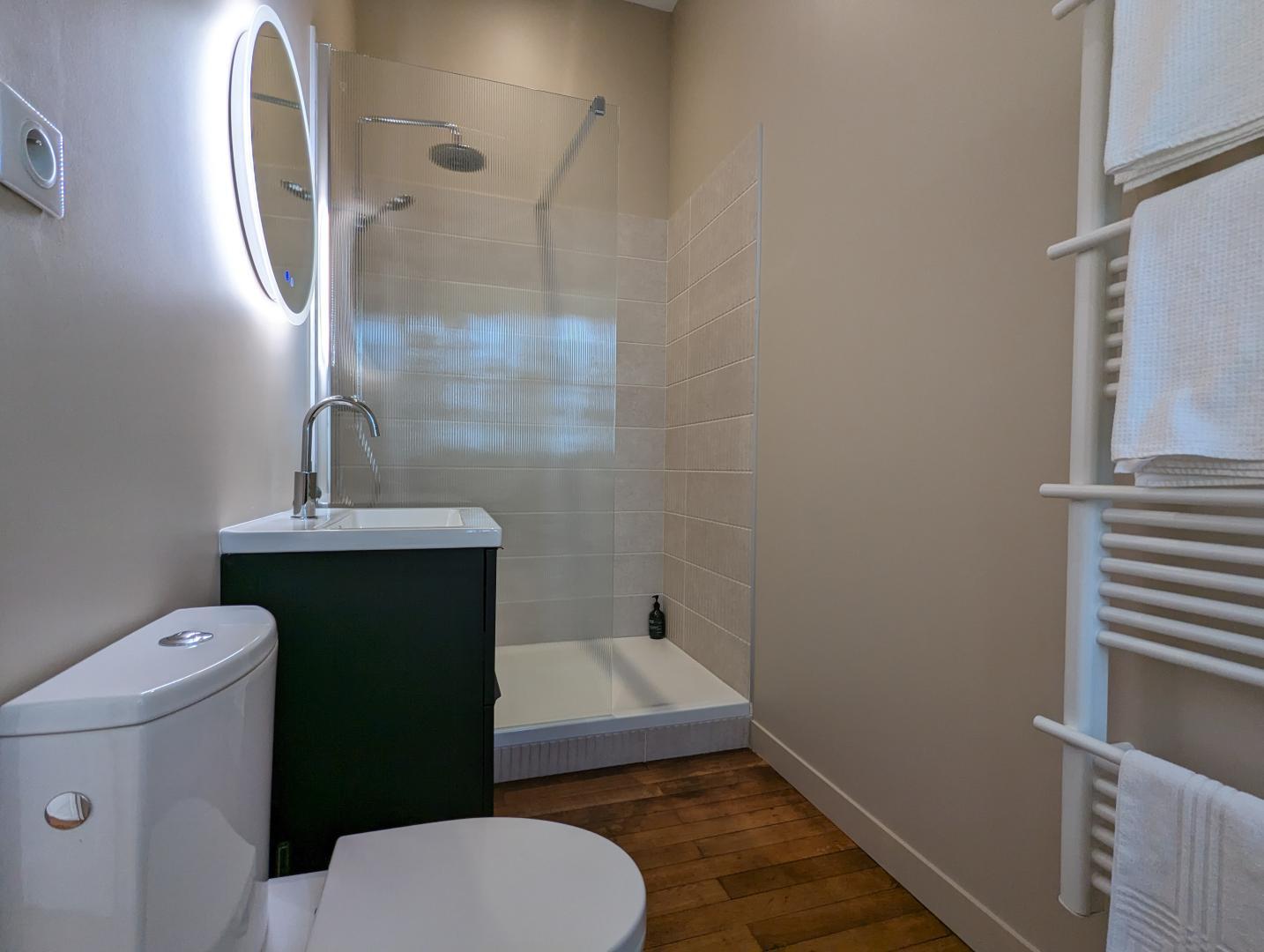 Salle d'eau - Chambre n°8 photo 24