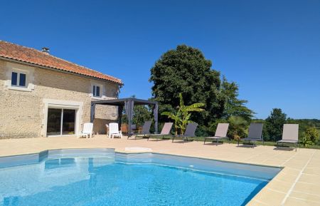 G&icirc;te n&deg;16G3126 Ronsenac - Charente - photo