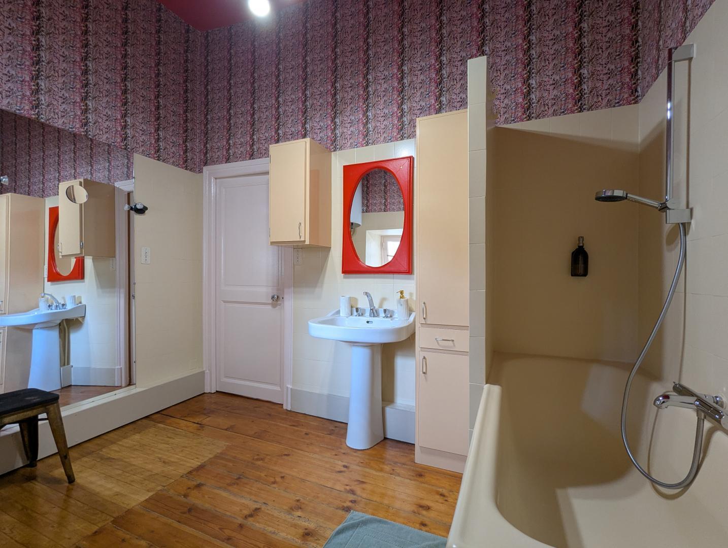 Salle de bain et wc privés de la Chambre Artistique photo 30
