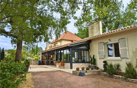Chambre d'h&ocirc;tes n&deg;16G9338 Bonnes - Charente - C&ocirc;t&eacute; terrasse 
