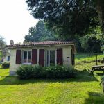 Gîte 4 pers. avec grands espaces verts et jeux d'extérieur pour enfants. Gîte 4 pers. avec grands espaces verts et jeux d'extérieur pour enfants.