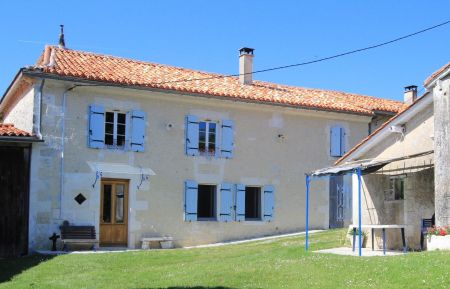 G&icirc;te n&deg;16G3006 Chalais - Charente - 2025