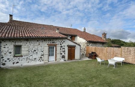Jardin privatif à l'arrière Gîte n°16G2074 Oradour-Fanais - Charente - Jardin privatif à l'arrière